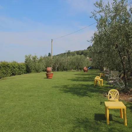 Apartment Modern In Castelfranco Di Sopra With Swimming Pool