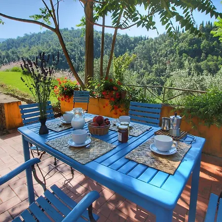 Modern In Castelfranco Di Sopra With Swimming Pool Apartment