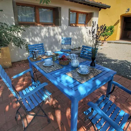 Modern In Castelfranco Di Sopra With Swimming Pool Apartment *