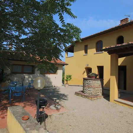 Modern In Castelfranco Di Sopra With Swimming Pool