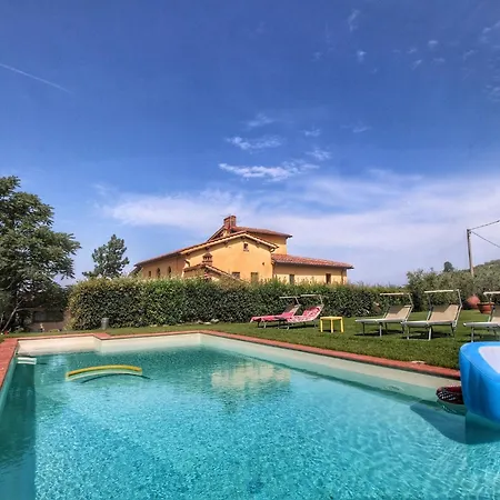 Modern In Castelfranco Di Sopra With Swimming Pool Pian Di Sco