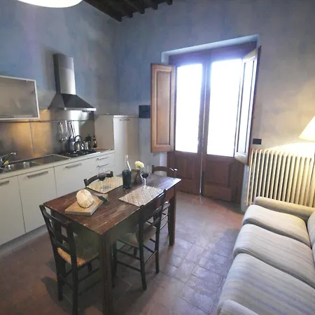 Modern In Castelfranco Di Sopra With Swimming Pool Апартаменты