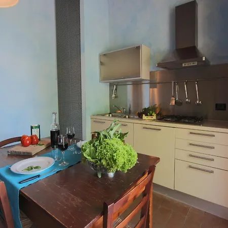 Апартаменты Modern In Castelfranco Di Sopra With Swimming Pool *